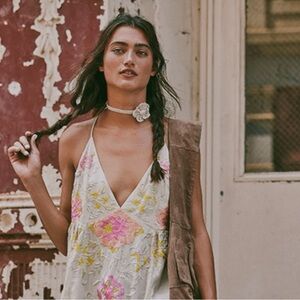 Free People Bohemian Beachy Crochet Flower 70s Olympus Choker NWT Ethereal Ivory